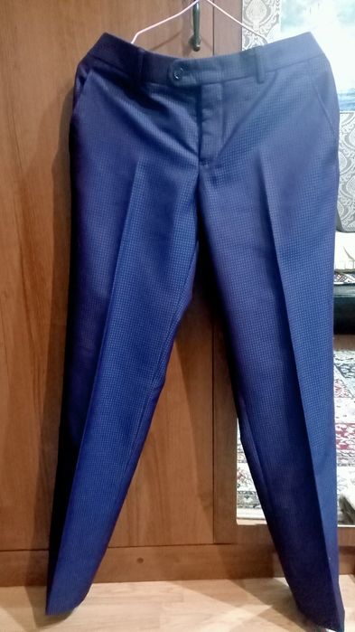 Костюм тройка мужской.