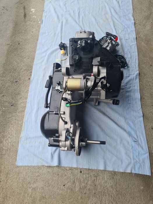 Motor complet 150cmc,6 kw,scuter