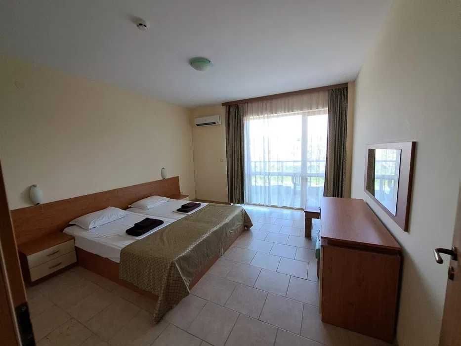 Продава се Двустаен апартамент в Варна, Левски - 85 кв.м за 918 €/кв.м - Снимка #2