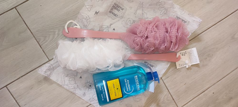 Set nou bureți de duș cu mâner ergonomic, pentru stimularea sangelui