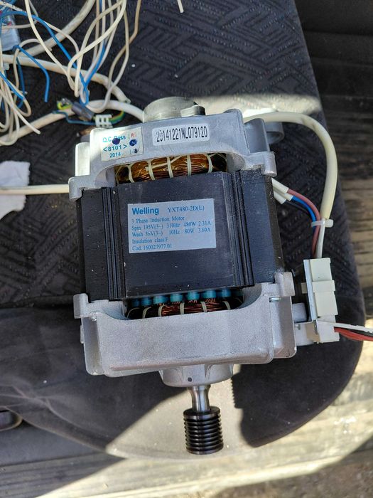 Ел . Двигател за перална аристон 25 евро