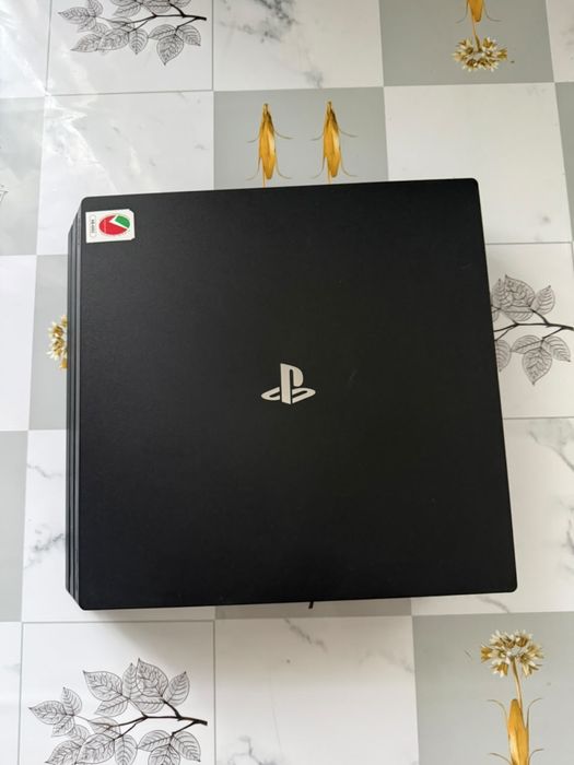 PlayStation 4 Pro (850 Gb) +комплект игр