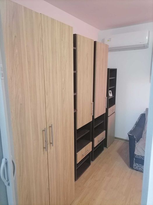 Inchiriez camera de camin Canta