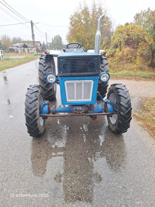 Tractor Universal 600, servodirectie, 4x4