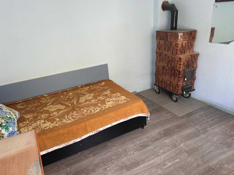 Casa batraneasca de inchiriat