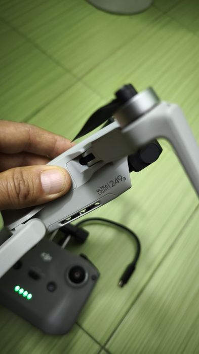 Drona Dji Mini 2 fly more combo