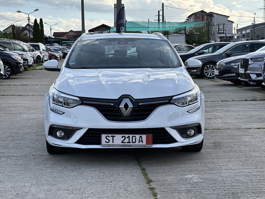 Renault Megane 4 | 1.5 dci - 110 cp | 2017 | Ceasuri digitale | Navigație 3D | Încălzire Scaune | Import Germania recent