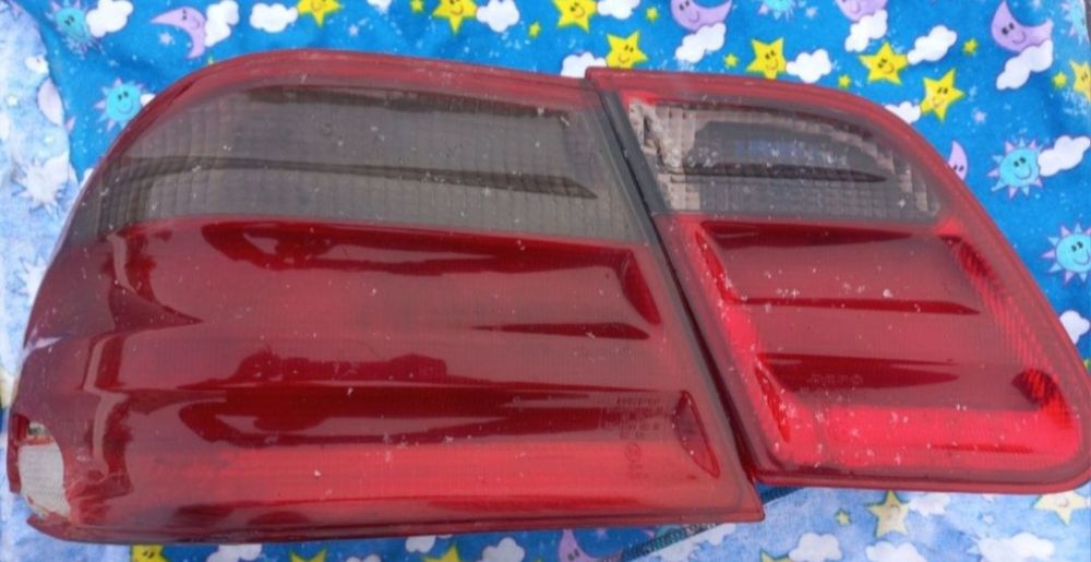 Задние фонари Depo мерс 210 пара.