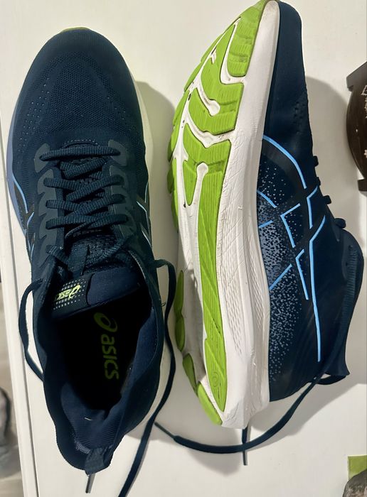 Маратонки ASICS, 45 номер