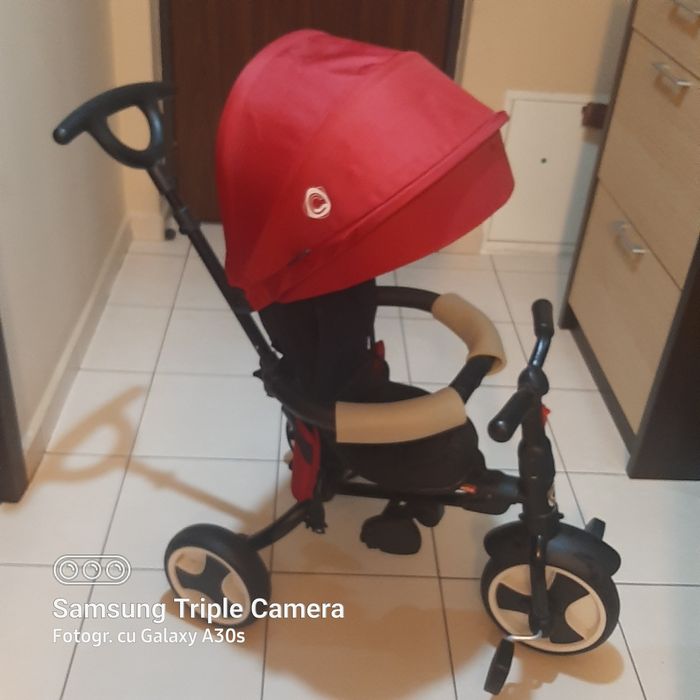 Cărucior marca COCOLLE - tricicleta-   și o mica bicicleta