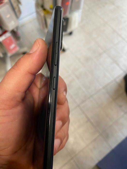 Продавам перфектен Motorola Moto g72