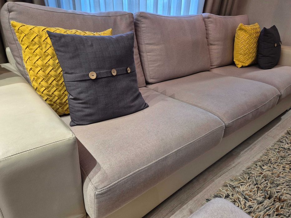 Разтегателен диван с функция сън+голяма табуретка