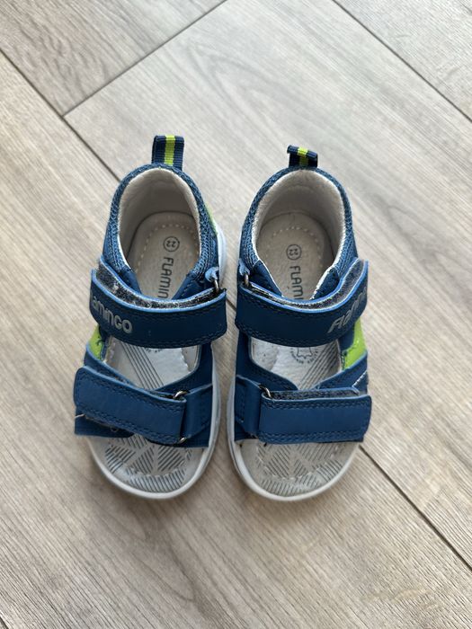 Продам сандали