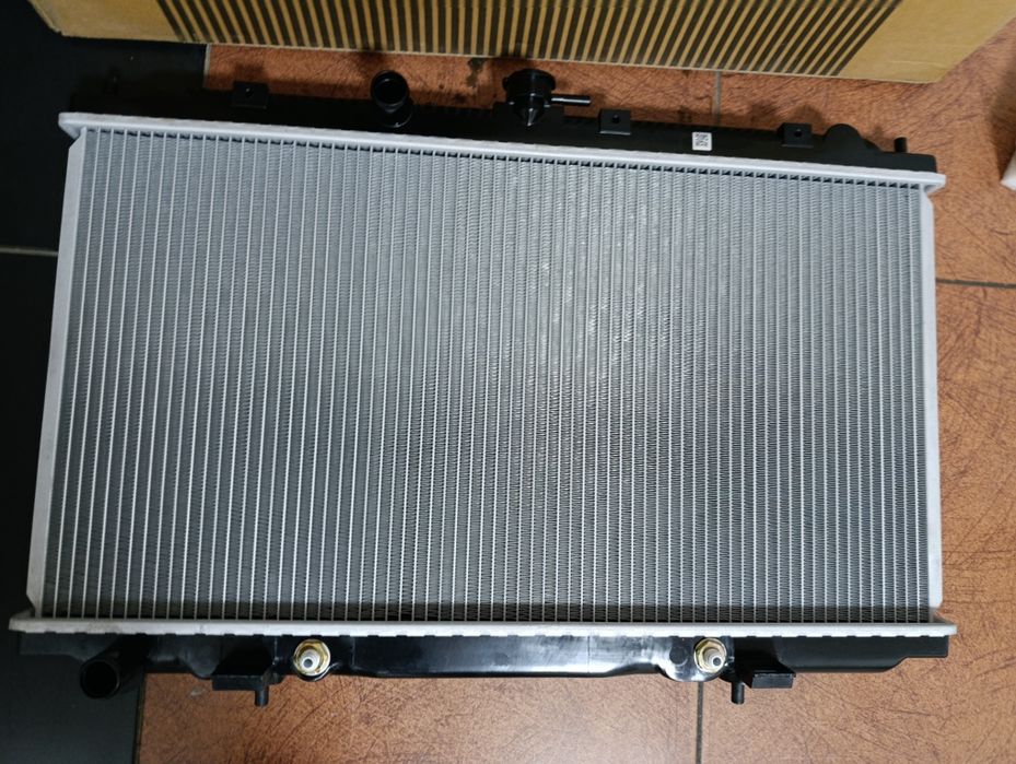 Радиатор охлаждения NISSAN PRIMERA