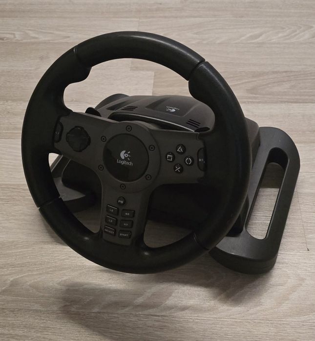 Volan Logitech driving force wireless