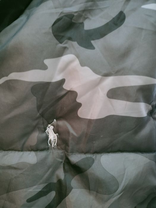 Vând vestă camuflaje