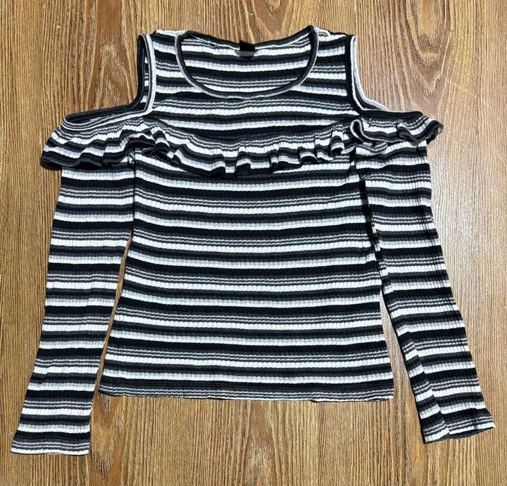 Кофточка с длинными рукавами, с оборками, вырезами на плечах (США)