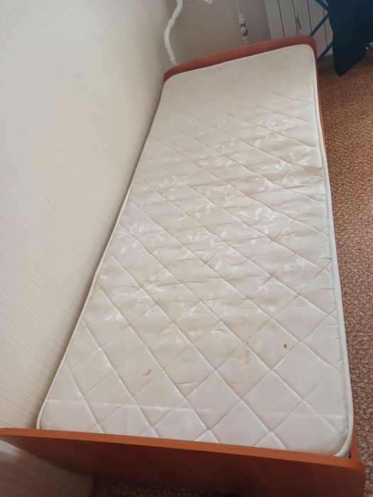 Кровать односпальный