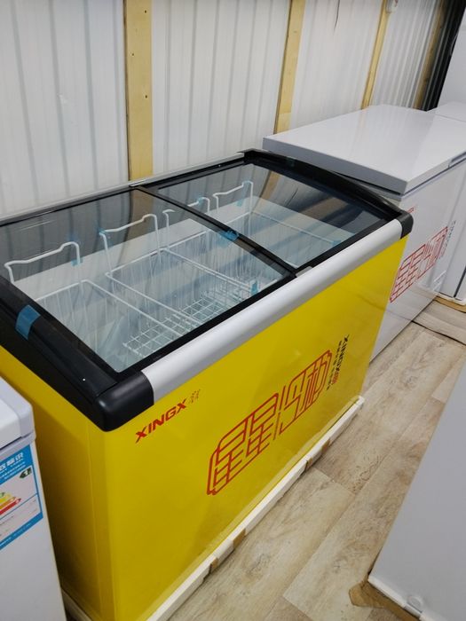 Овальный стекло морозильник