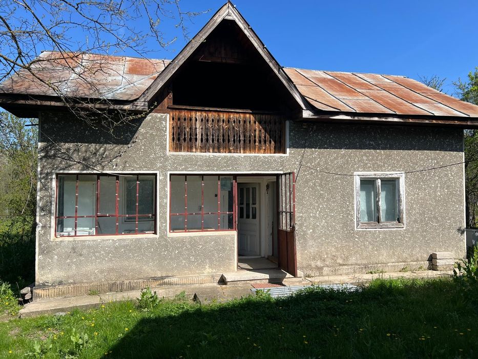 Casa de vânzare în comuna Dobroteasa