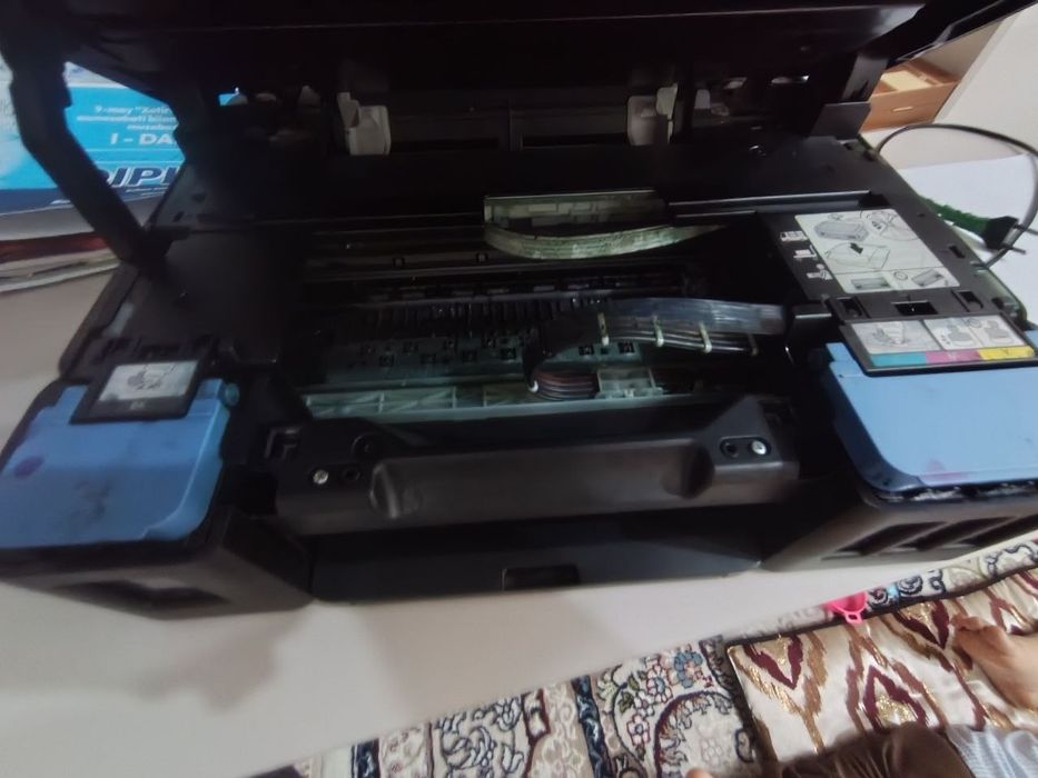 Rangli printer canon sotiladi