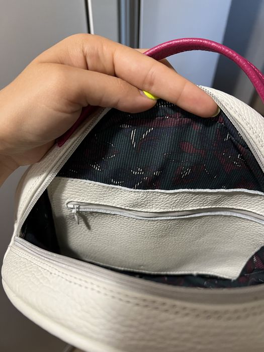 Нова Дамска чанта/раница естествена кожа