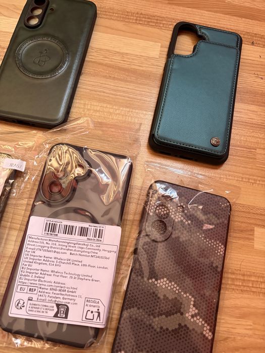 Продавам 5 кейса за samsung A57
