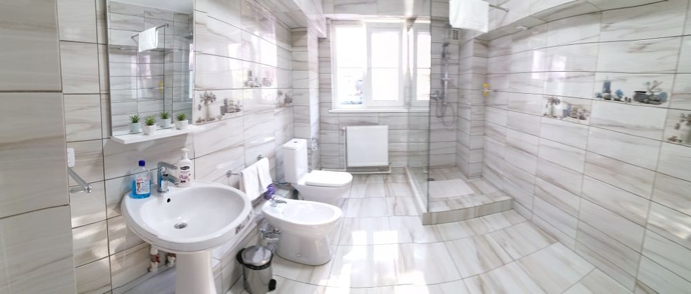 Inchiriez in regim hotelier 180 lei o noapte