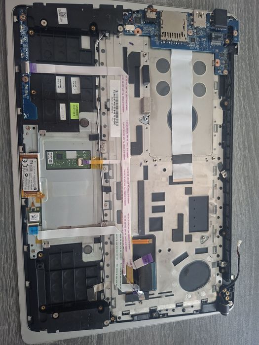 Carcasă superioară Sony Vaio Flip 14 din seria SVF14N