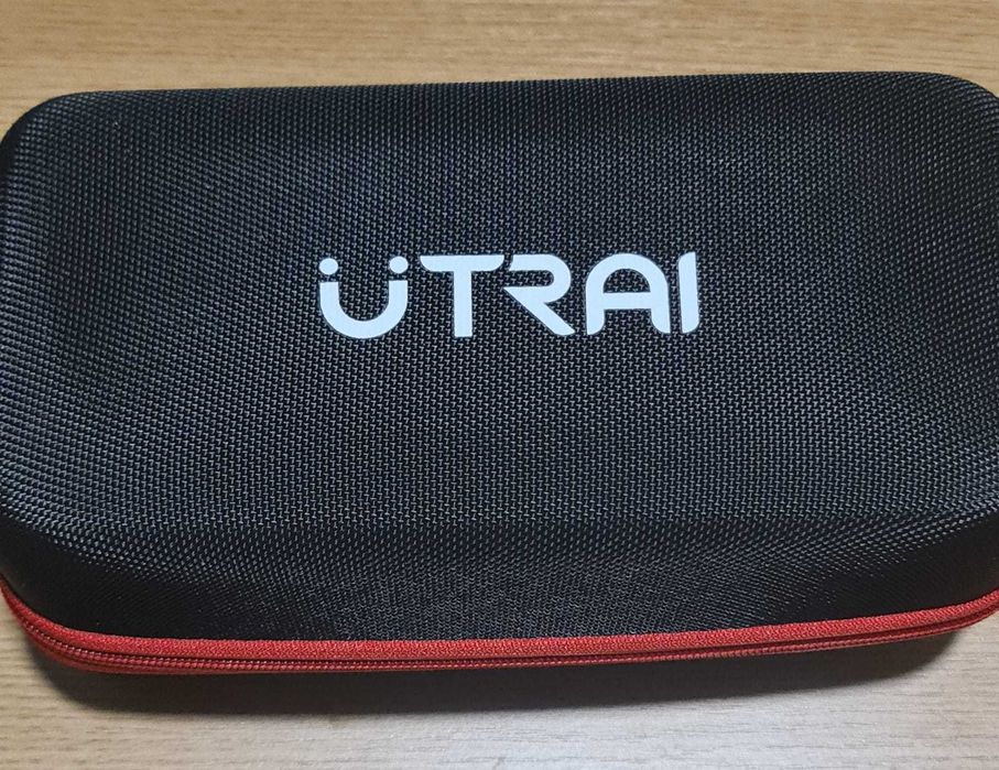Car jump starter UTRAI pentru auto pana la 2200 cc, plus compresor auto