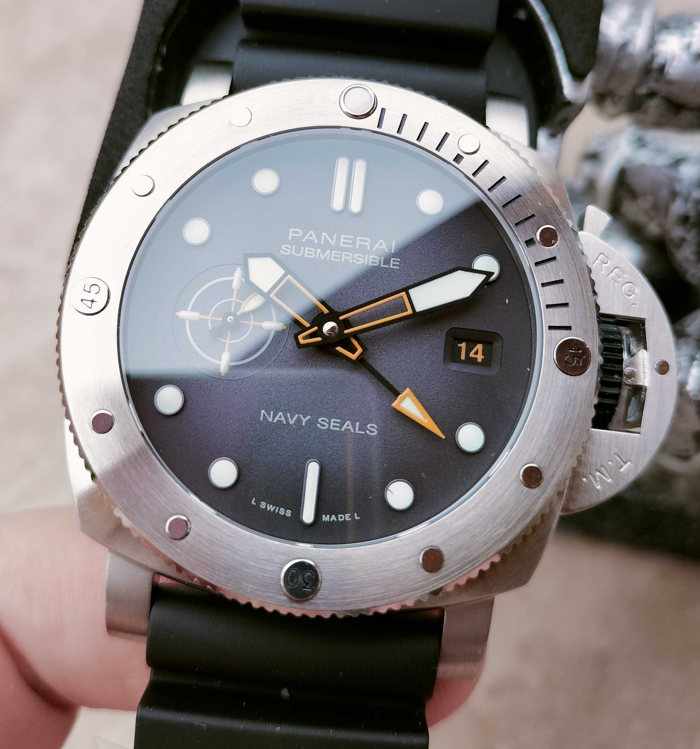 Panerai 44 mm Pam 1323 Submersible GMT Navy Seal VSF P900