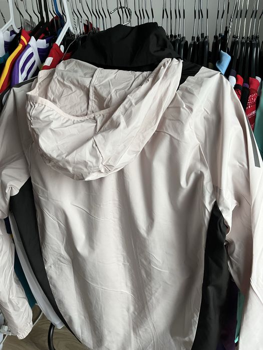 WindBreaker Real Madrid Adidas marime M sezon actual geaca