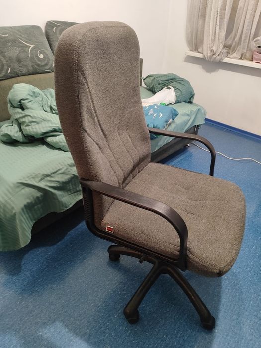 Офисное кресло бу