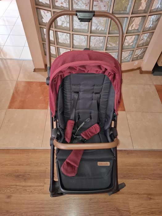 Cărucior 2 în 1 , stare bună , coccolle