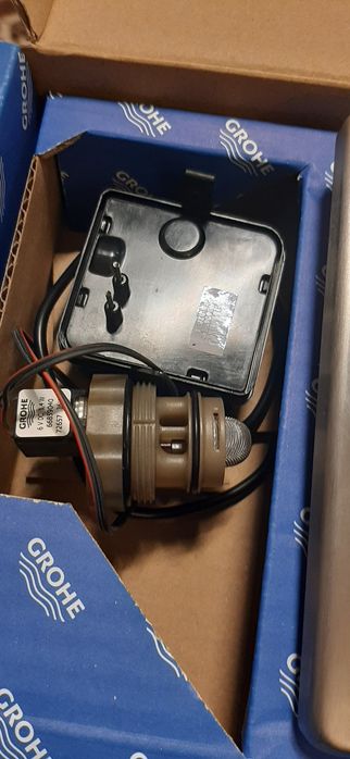 Инфра червена електроника за писуар или тоалетна GROHE