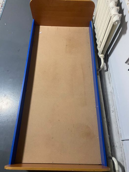 Продам кровать детскую