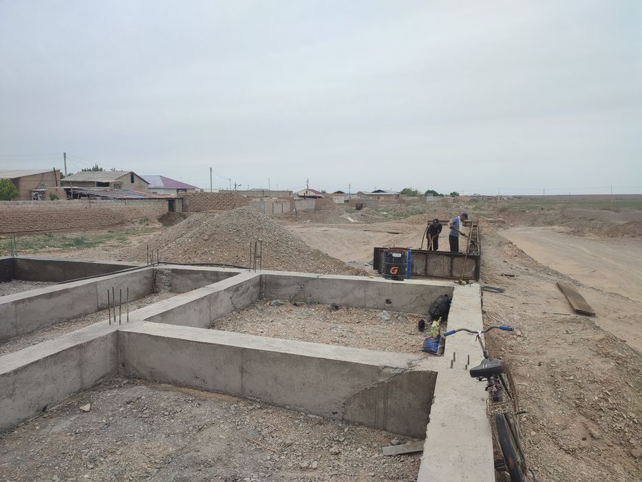 Urajayda dacha sotiladi