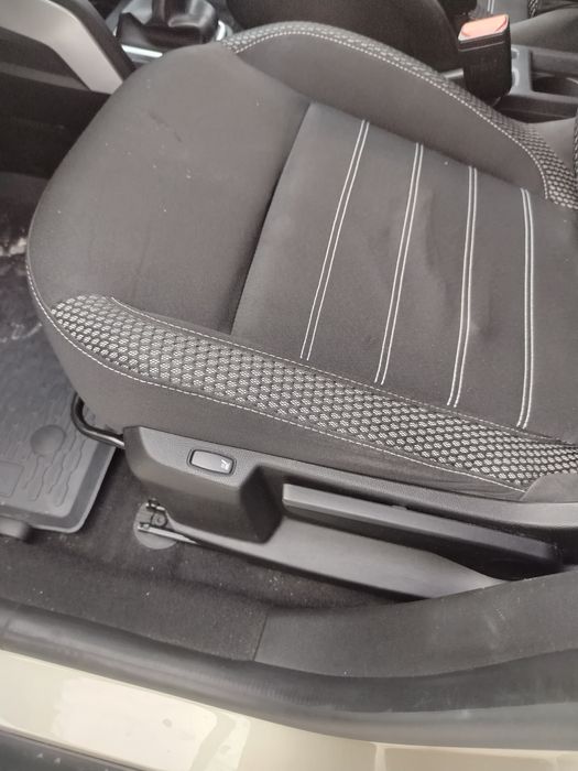 Vând Dacia Duster .1.5 cdti 4×4