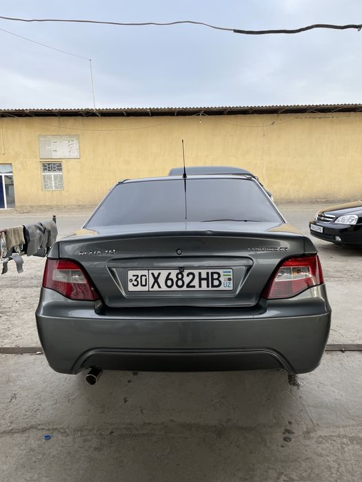 nexia 1.6 kraska ozroq 4 ta yangibalon boslgan harajoti yuq moshin……..