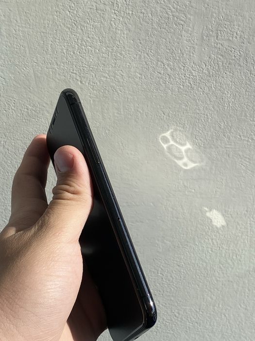 iPhone 11 Pro  состояние хорошее!