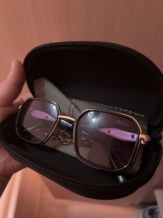 Дамски слънчеви очила Prada