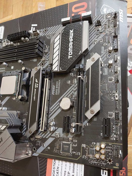 AMD Ryzen 7 5800X + MSI B550 Tomahawk