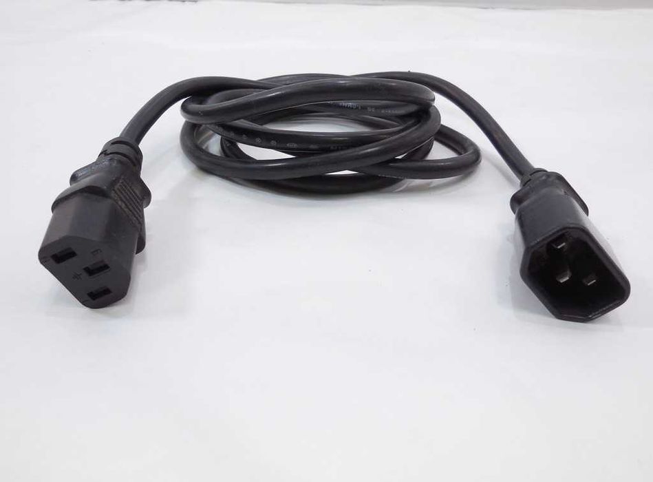 Меняю хороший фирменный толстый кабель для UPS не Китай