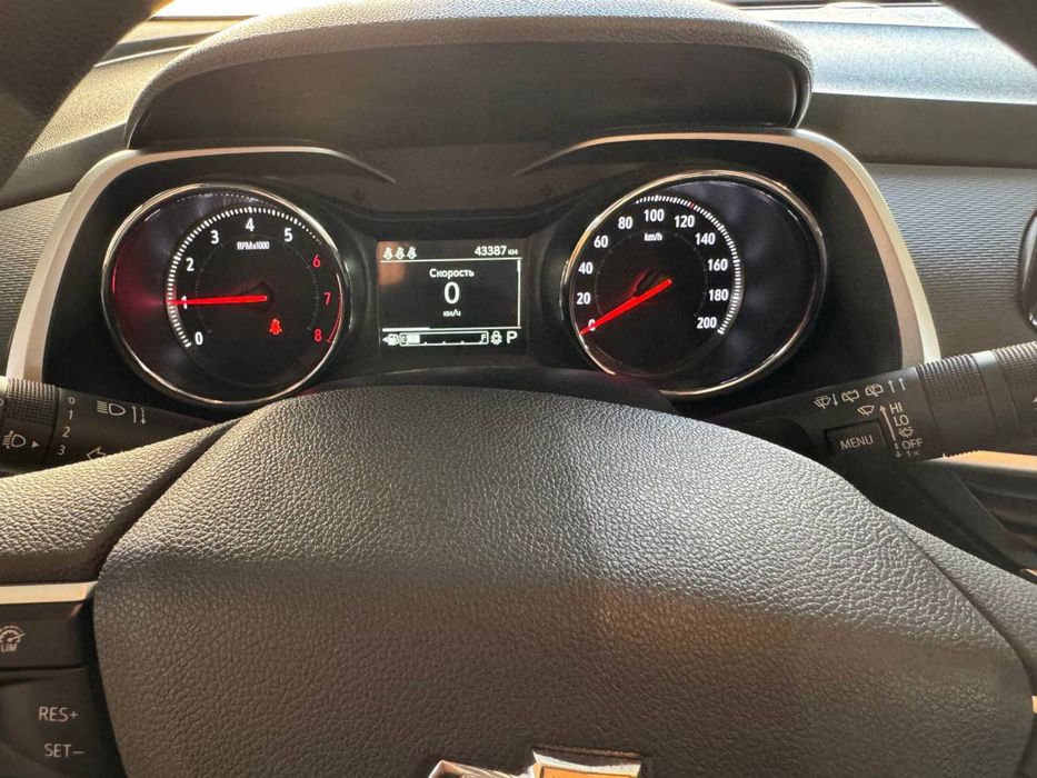 Продам Tracker 2 LTZ 2023