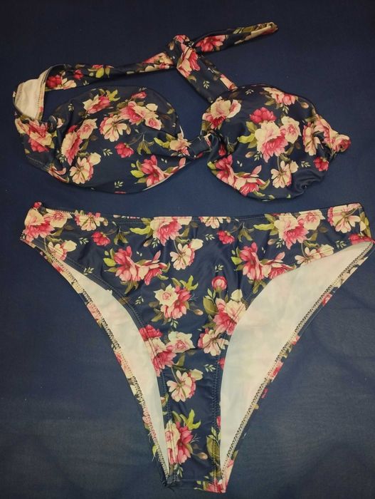 2 броя бански и 2 горнища размер ХХЛ