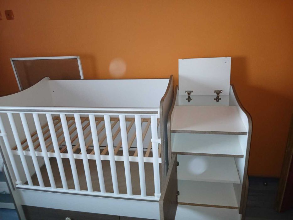 Бебешка кошара. Чисто нова не е използвана сглобена с ракла