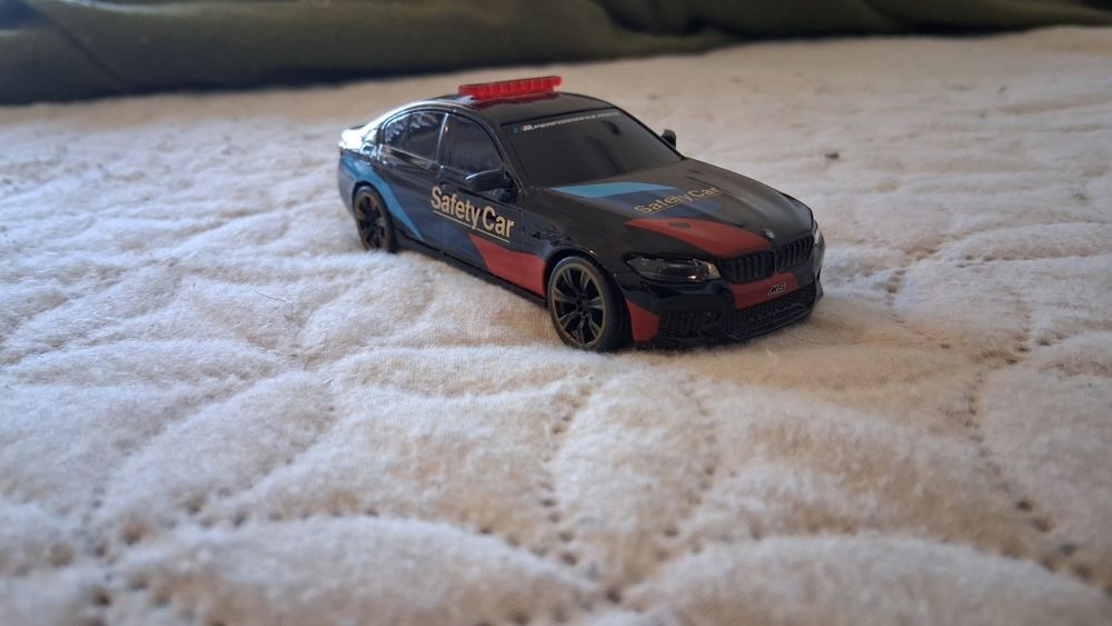 Shell V-power:  BMW M5