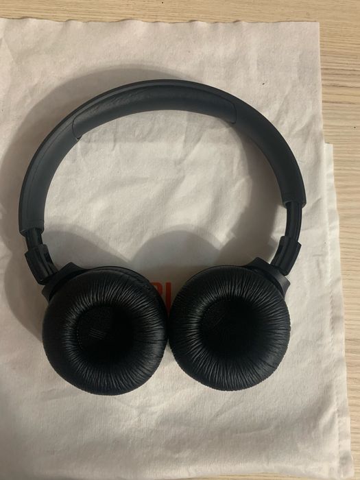 Продам наушники JBL *Holsten*