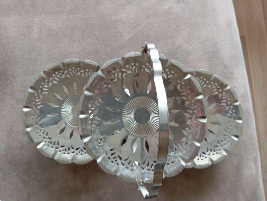 Поднос за сладки, великденски яйца