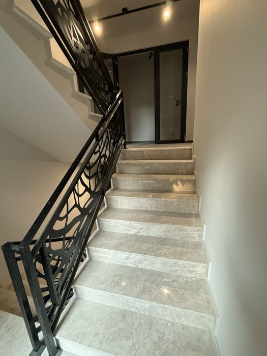 Дава се под наем Четиристаен апартамент в Асеновград - 160 кв.м за 1500 € - Снимка #10